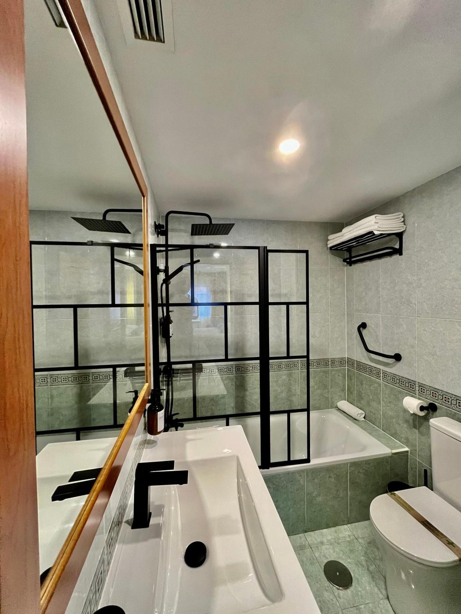Elegante Apartamento Tres Colores Alicante Exterior foto